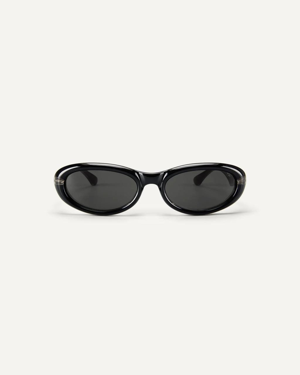 Groupie Black & Black Lens