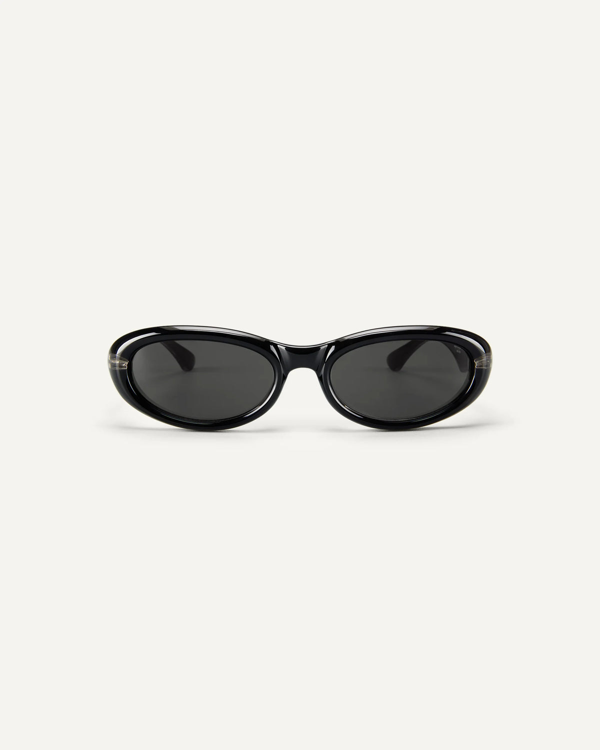 Groupie Black & Black Lens