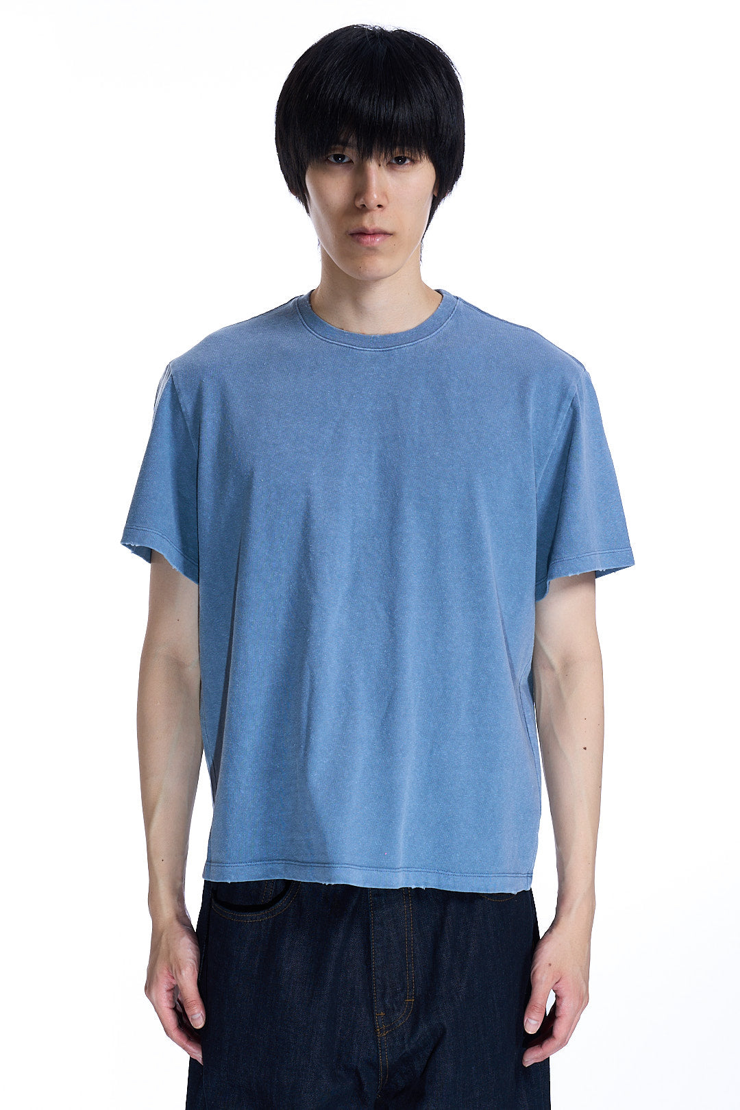 DAMAGED COLOR DYED CROP
T-SHIRT WASHED BLUE