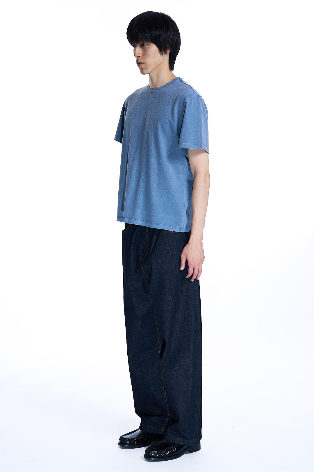 DAMAGED COLOR DYED CROP
T-SHIRT WASHED BLUE
