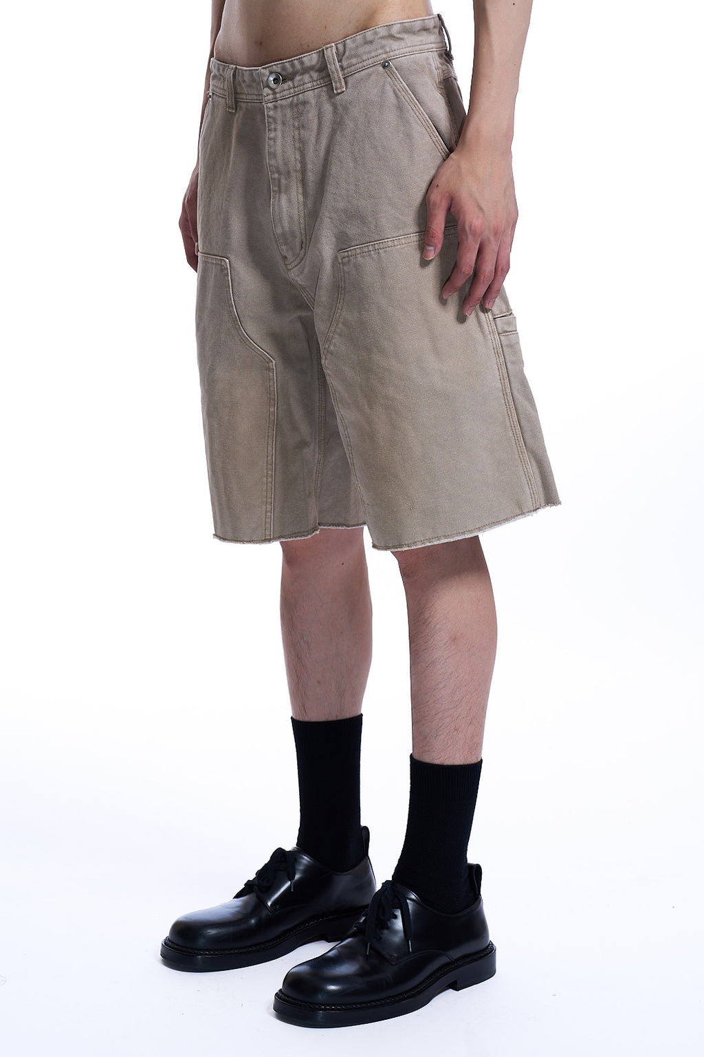 OVER DYED BERMUDA DOUBLE
KNEE PANTS WASHED BEIGE