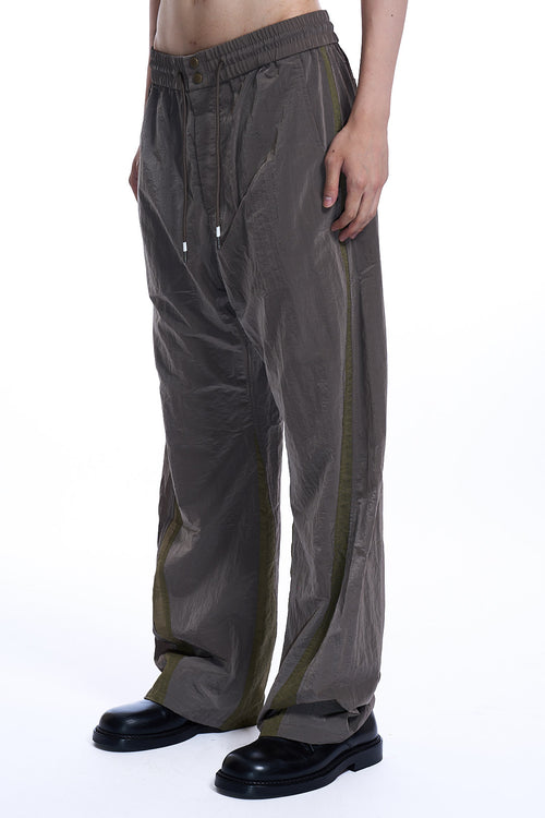 Curvy nylon pants Dark desert