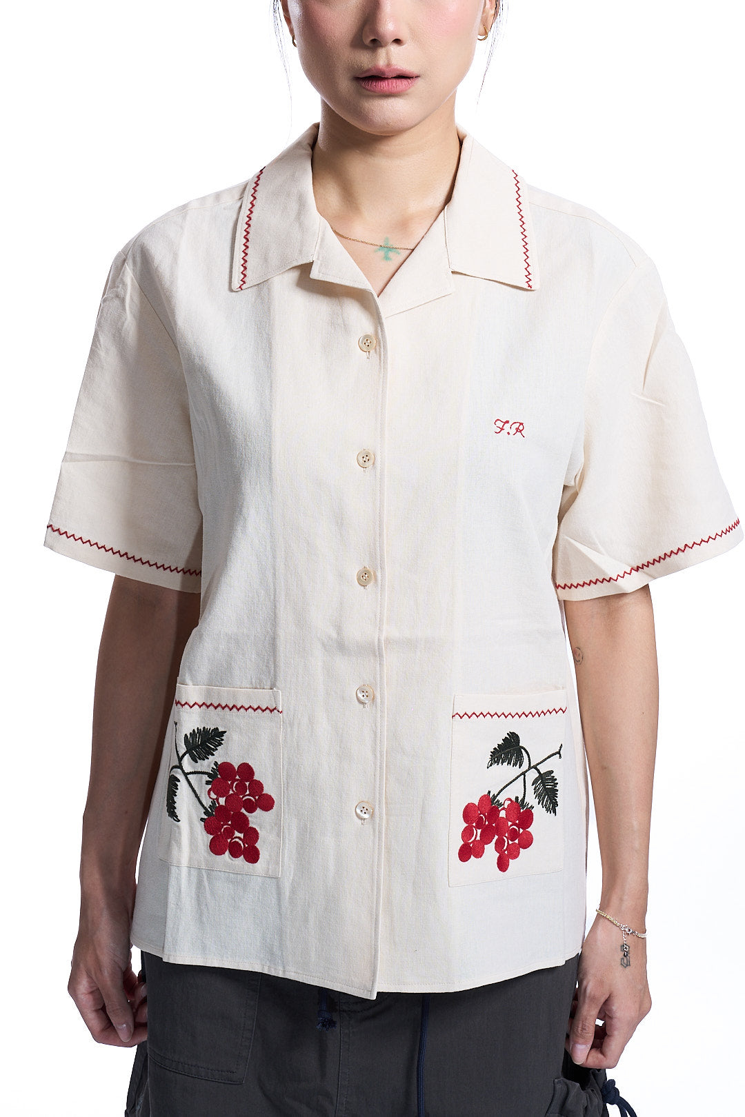 Raspberry Embroidery Shirt BEIGE
